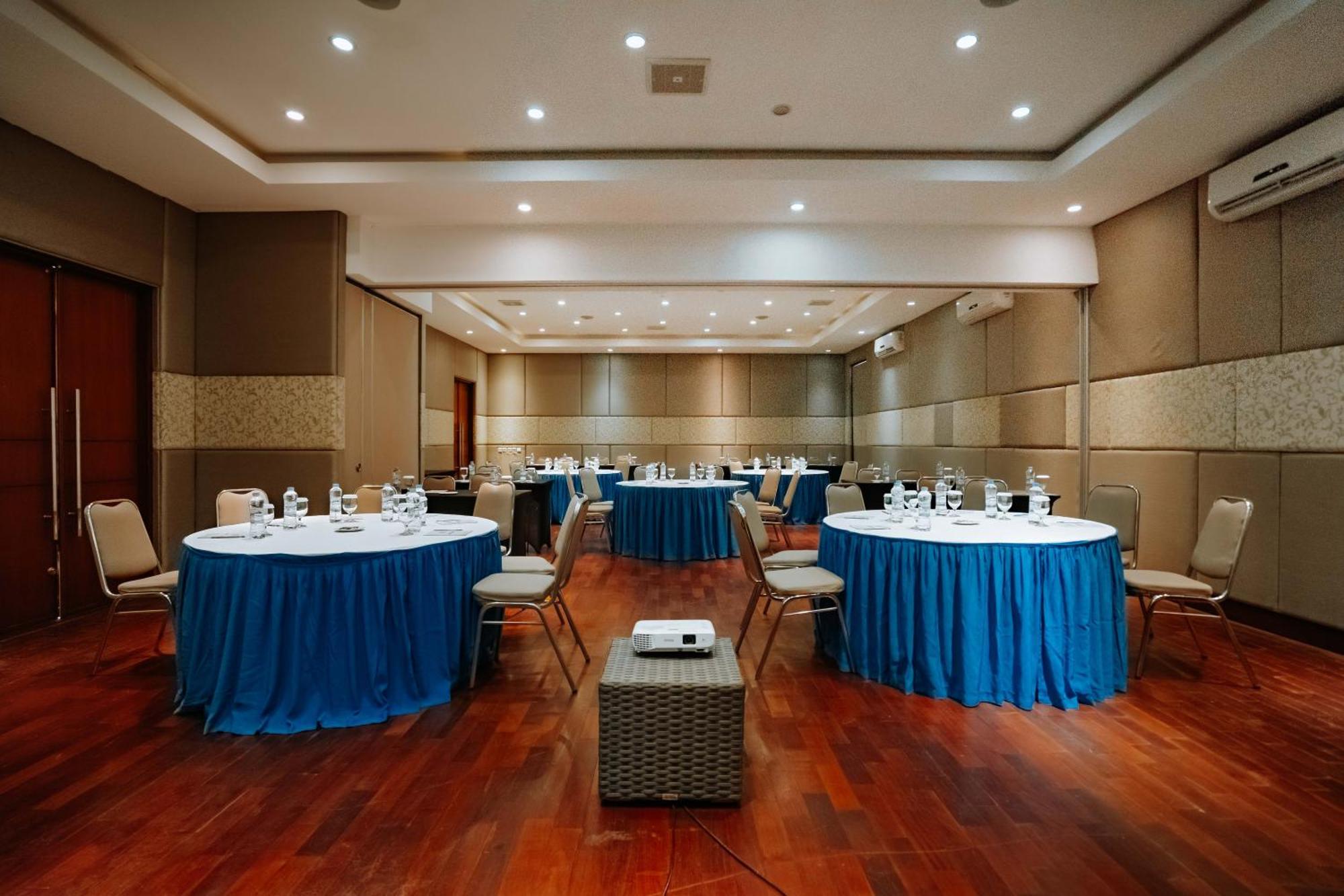Praja Hotel Denpasar  Ngoại thất bức ảnh