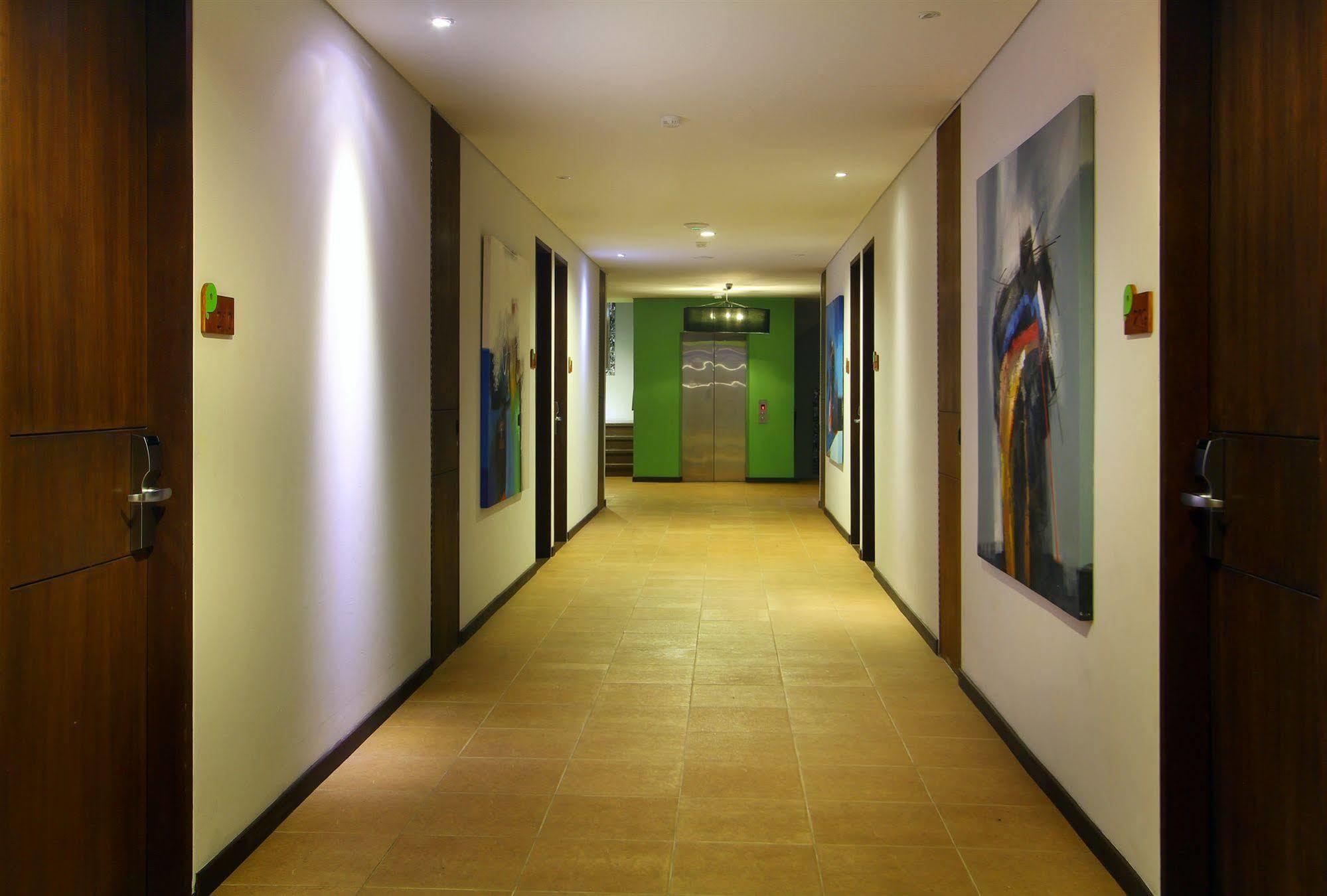 Praja Hotel Denpasar  Ngoại thất bức ảnh